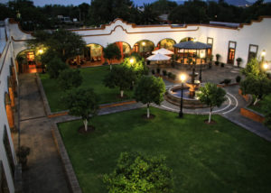 Patios y jardines - Hotel Hacienda La Venta